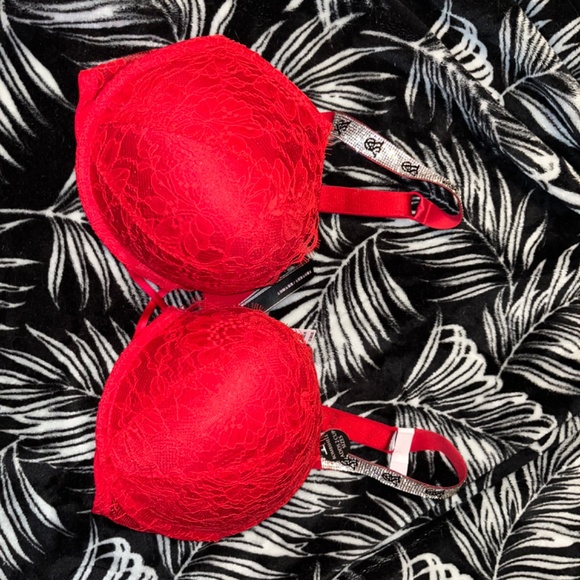 Victoria Secret Bombshell Bra - Picture 5 of 5